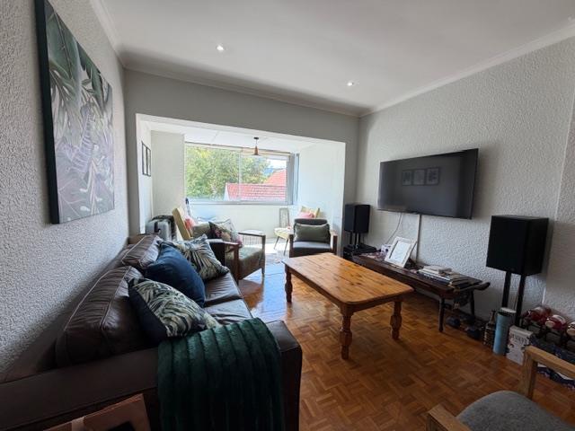 To Let 2 Bedroom Property for Rent in Oranjezicht Western Cape